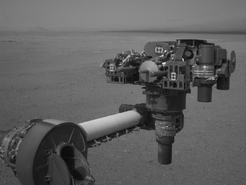 NASA's Curiosity Studies Mars Surroundings, Nears Drive
